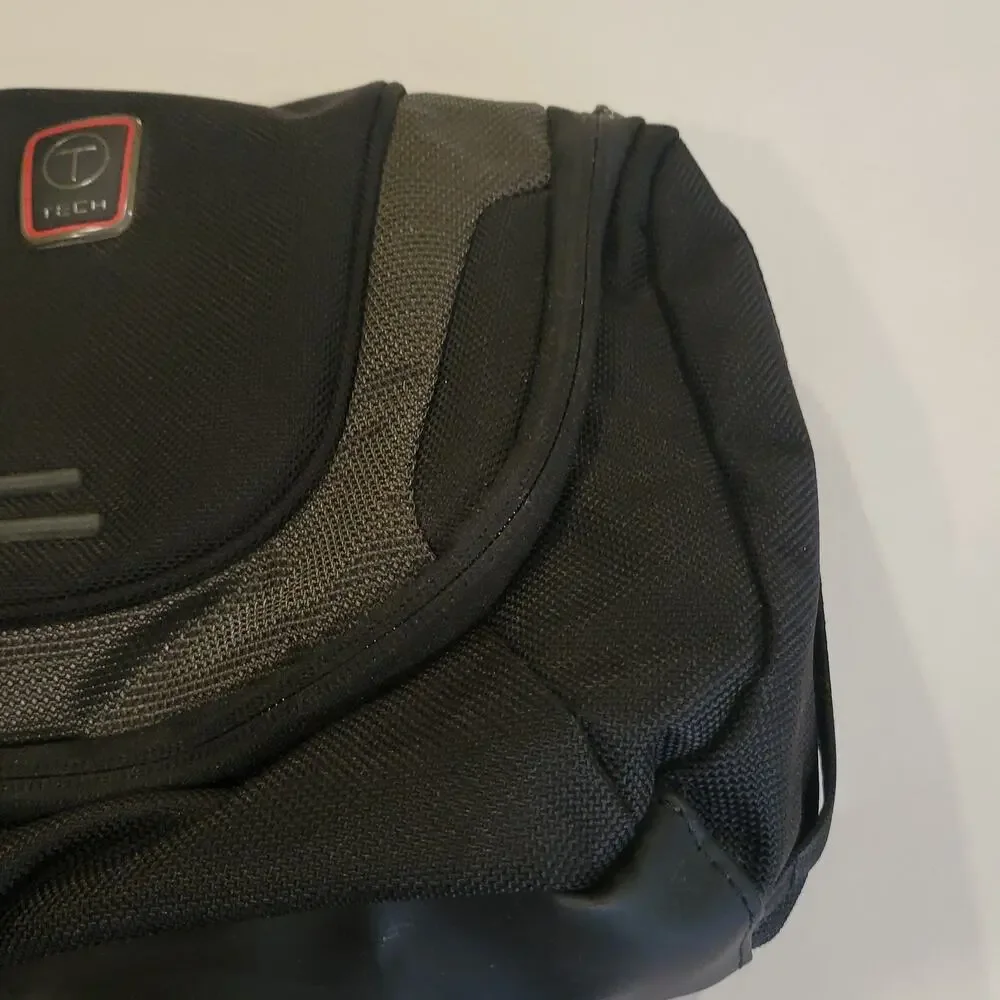 Tumi T-Tech 6791D Gray Nylon Presidio Doyle Hanging Travel Toiletry Case Kit Bag